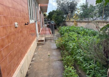 Giardino - Casa semi indipendente VIA RESUTTANO
 
10, Siracusa - foto 16