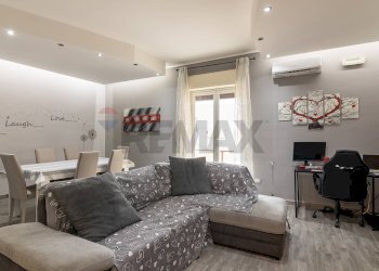 Sala da pranzo - Quadrilocale via Salvatore Monte Forte
 
66, Siracusa - foto 4