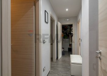Hall / corridoio - Quadrilocale via Salvatore Monte Forte
 
66, Siracusa - foto 12