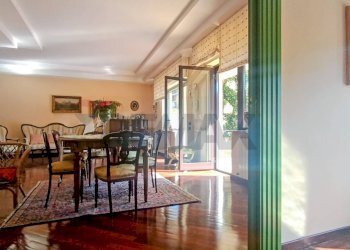 Sala da pranzo - Appartamento VIA DELLE VILLE
 
32, Caserta - foto 15