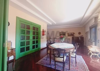 Sala da pranzo - Appartamento VIA DELLE VILLE
 
32, Caserta - foto 136