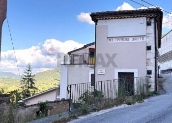 Casa all\'aperto - Semi-detached house via Palombo
snc, Fossa - photo 1