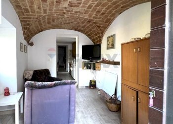 Soggiorno - Semi-detached house via Palombo
snc, Fossa - photo 2