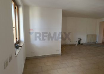Stanza vuota - Casa semi indipendente località sartorona
 
33, Pieve Porto Morone - foto 5