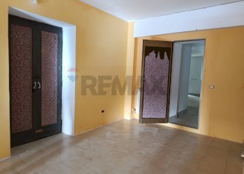 Stanza vuota - Casa semi indipendente località sartorona
 
33, Pieve Porto Morone - foto 6