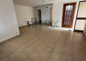 Stanza vuota - Casa semi indipendente località sartorona
 
33, Pieve Porto Morone - foto 15