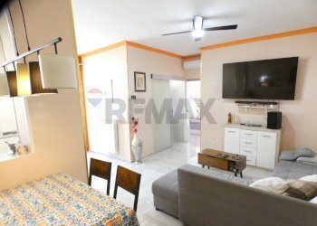 Sala da pranzo - Two-room apartment Generale C. A. dalla Chiesa
 
28, Vieste - photo 1