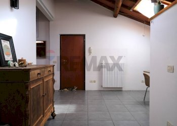 Hall / corridoio - Four-room apartment Via Giovanni Pascoli
 
17, Salsomaggiore Terme - photo 3