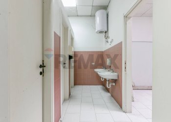 Bagno - Laboratorio Via Ungaretti
 
7, Cernusco sul Naviglio - foto 52