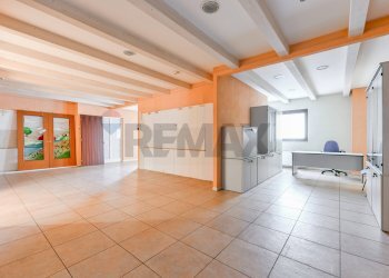 Stanza vuota - Magazzino Via Ungaretti
 
73, Cernusco sul Naviglio - foto 22