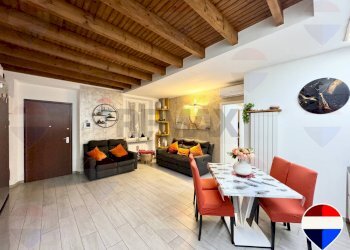 Sala da pranzo - Three-room apartment Mezzago - photo 6