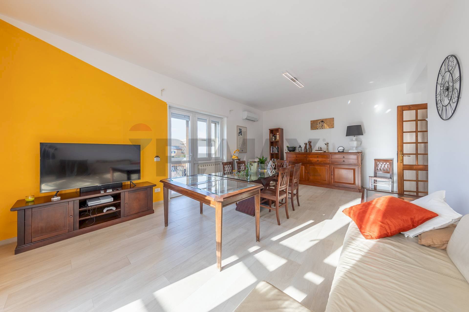 Sala da pranzo - Three-room apartment Via Trincea delle Frasche, Fiumicino - photo 2