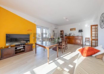 Sala da pranzo - Three-room apartment Via Trincea delle Frasche, Fiumicino - photo 2