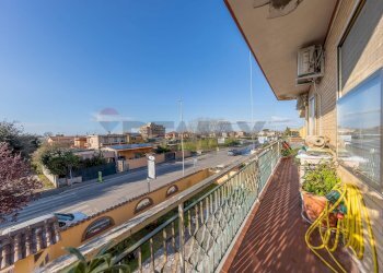 Balcone - Three-room apartment Via Trincea delle Frasche, Fiumicino - photo 3