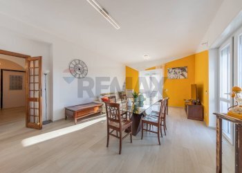 Sala da pranzo - Three-room apartment Via Trincea delle Frasche, Fiumicino - photo 4