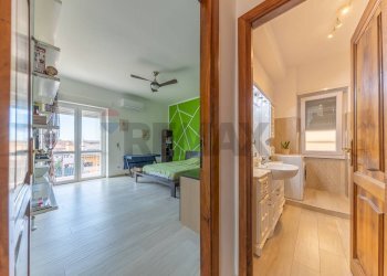 Hall / corridoio - Three-room apartment Via Trincea delle Frasche, Fiumicino - photo 23