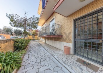 Terrazza - Three-room apartment Via Trincea delle Frasche, Fiumicino - photo 26