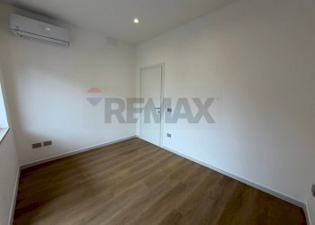 Stanza vuota - Trilocale Viale Colli Aminei
 
38, Napoli - foto 9