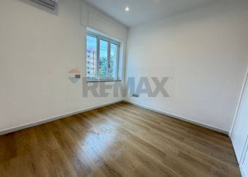 Stanza vuota - Trilocale Viale Colli Aminei
 
38, Napoli - foto 12