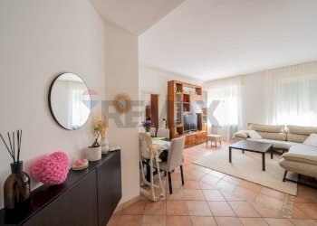 Sala da pranzo - Trilocale Via Venezia
 
22, Parma - foto 1