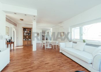 Sala da pranzo - Attic Via Marco Besso
 
25, Roma - photo 17