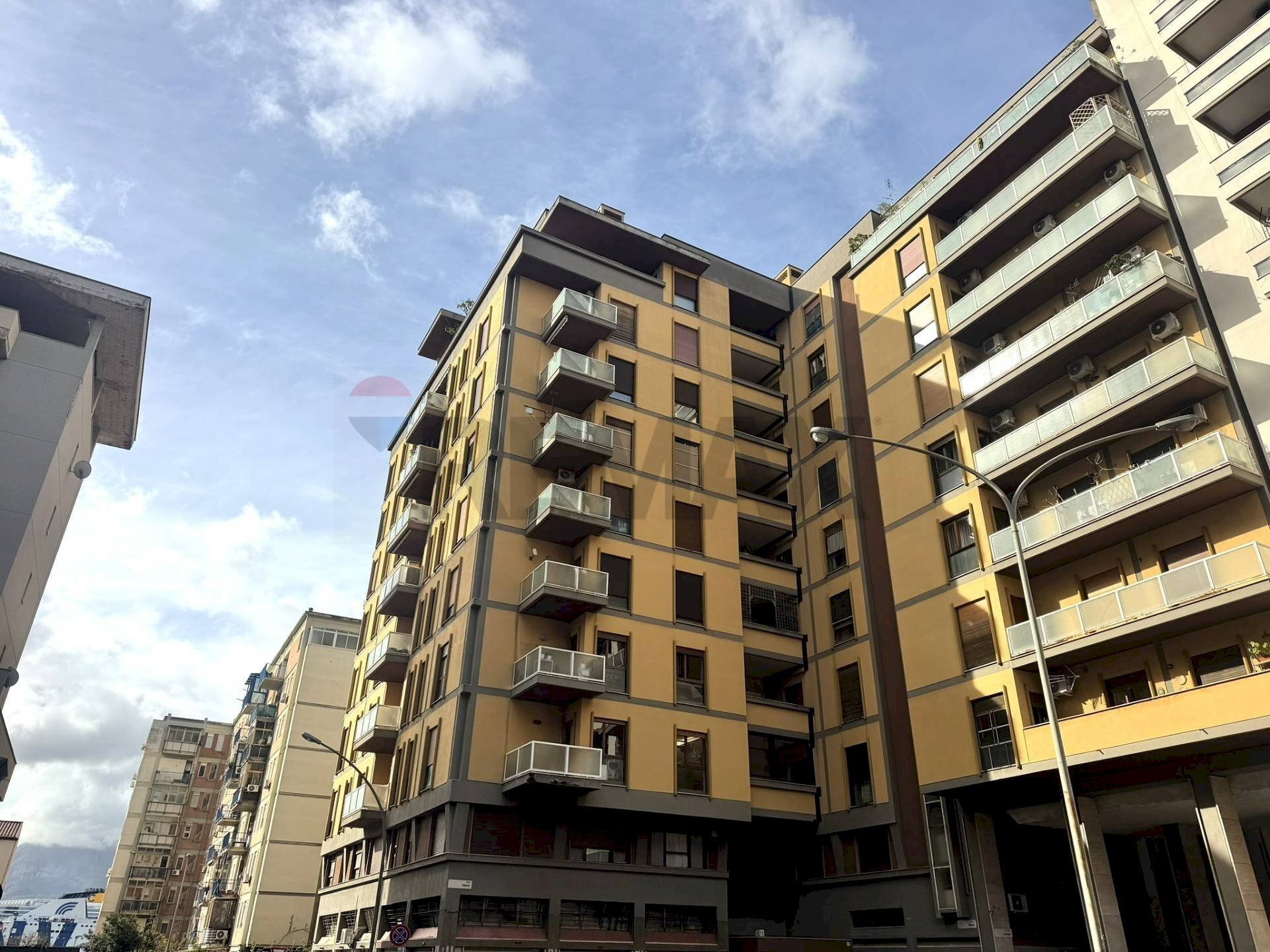 Edificio all\'aperto - Two-room apartment Largo Villaura
 
11, Palermo - photo 1