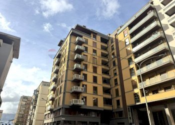 Edificio all\'aperto - Two-room apartment Largo Villaura
 
11, Palermo - photo 1