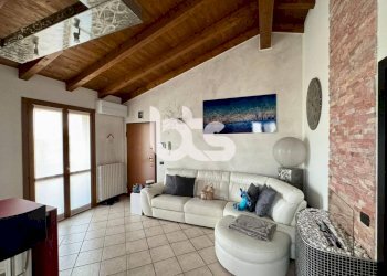 Foto 1 - Attico via santa maria
 
11, Romano di Lombardia - foto 1