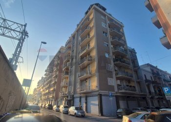 Edificio all\'aperto - Trilocale Via Dieta Di Bari
 
38/C, Bari - foto 3