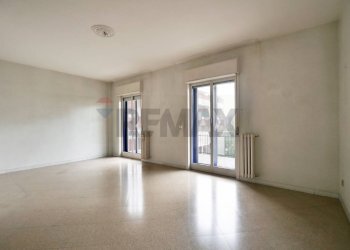 Stanza vuota - Quadrilocale Via Michele Troisi
 
61, Bari - foto 4