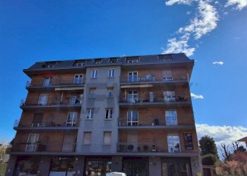 Edificio all\'aperto - Quadrilocale via Prati
 
4, Castelletto Sopra Ticino - foto 4