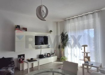 Soggiorno - Quadrilocale via Prati
 
4, Castelletto Sopra Ticino - foto 11