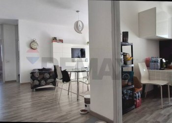 Sala da pranzo - Quadrilocale via Prati
 
4, Castelletto Sopra Ticino - foto 12