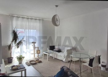 Sala da pranzo - Quadrilocale via Prati
 
4, Castelletto Sopra Ticino - foto 13