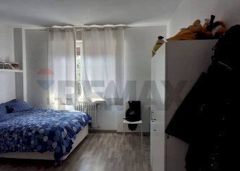 Camera / camera da letto - Quadrilocale via Prati
 
4, Castelletto Sopra Ticino - foto 23