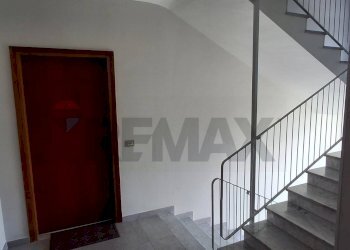 Scale - Quadrilocale via Prati
 
4, Castelletto Sopra Ticino - foto 37