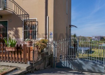 Edificio all\'aperto - Casa indipendente VIA CARDUCCI
 
64, Asola - foto 2