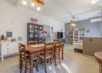 Sala da pranzo - Casa indipendente VIA CARDUCCI
 
64, Asola - foto 5