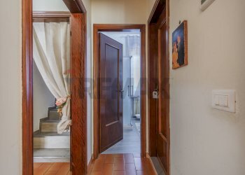 Hall / corridoio - Casa indipendente VIA CARDUCCI
 
64, Asola - foto 27