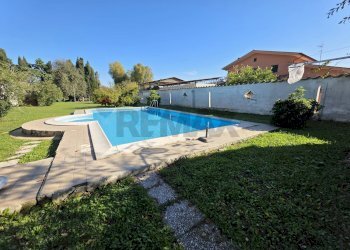 Piscina - Casa indipendente strada formicosa
 
1106, Sabaudia - foto 11