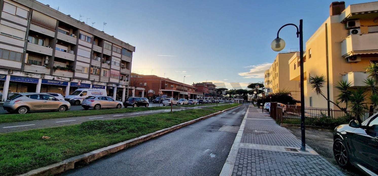 Edificio all\'aperto - Quadrilocale Sabaudia - foto 2