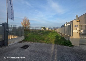 Edificio all\'aperto - Building land Cisterna di Latina - photo 4