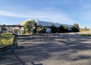 Edificio all\'aperto - Commercial Premises Sabaudia - photo 1