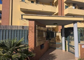 Edificio all\'aperto - Trilocale Sabaudia - foto 2