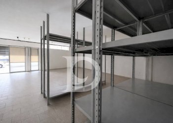 Foto 4 - Locale Commerciale Via Cesare Balbo, Montesilvano - foto 4