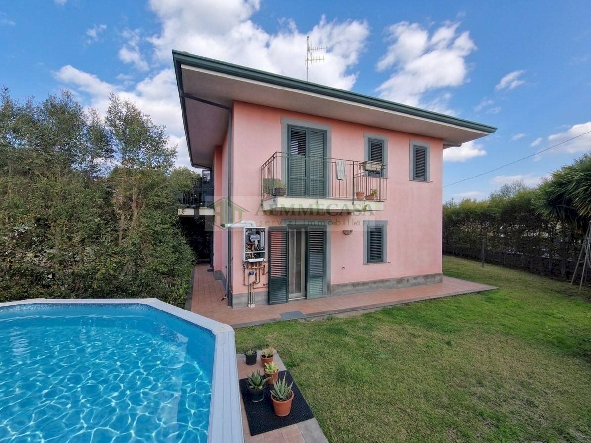 Foto 1 - Villa Via Torre del Filosofo
 
4, Mascalucia - foto 1