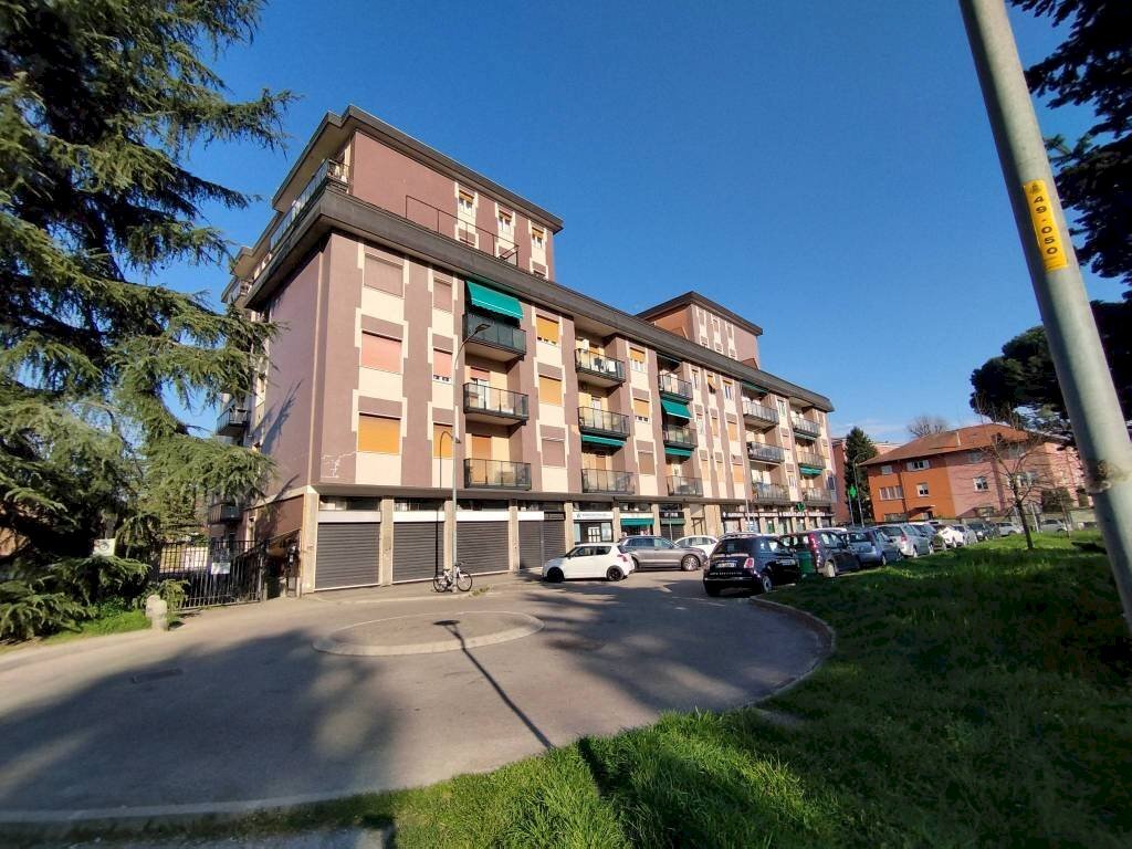 Zona - Quadrilocale via Fosse Ardeatine, 2, Rho - foto 1