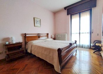 Camera da letto - Quadrilocale via Fosse Ardeatine, 2, Rho - foto 26