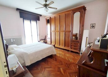 Camera da letto - Quadrilocale via Fosse Ardeatine, 2, Rho - foto 27