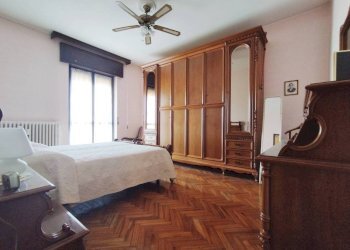 Camera da letto - Quadrilocale via Fosse Ardeatine, 2, Rho - foto 29